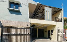 Kanca Homestay Syariah RedPartner near GOR Untung Suropati